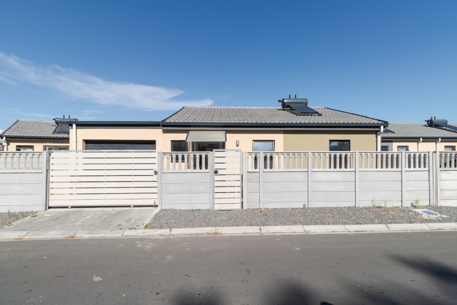 To Let 3 Bedroom Property for Rent in Sunset Glen Western Cape